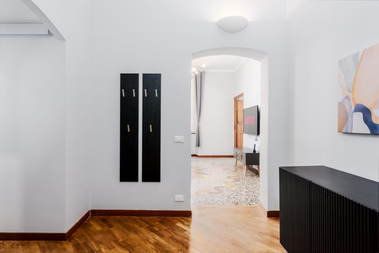 Esclusivo 130 Mq + Terrazzo Via San Vincenzo Apartment Genoa Exterior photo